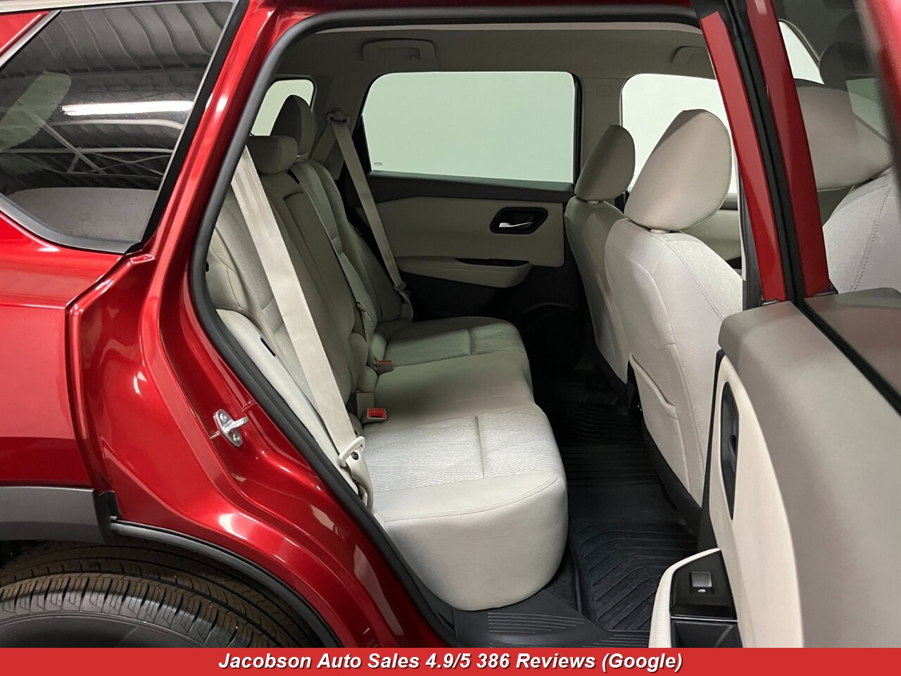 2025 Nissan Rogue SV AWD - Photo 40 - Oshkosh, WI 54901
