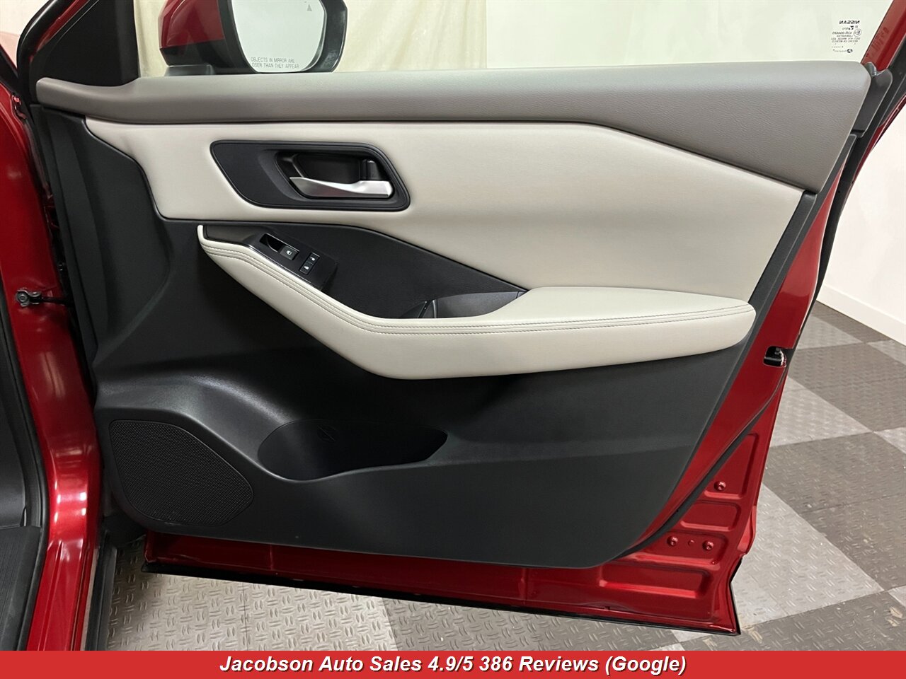 2025 Nissan Rogue SV AWD - Photo 42 - Oshkosh, WI 54901