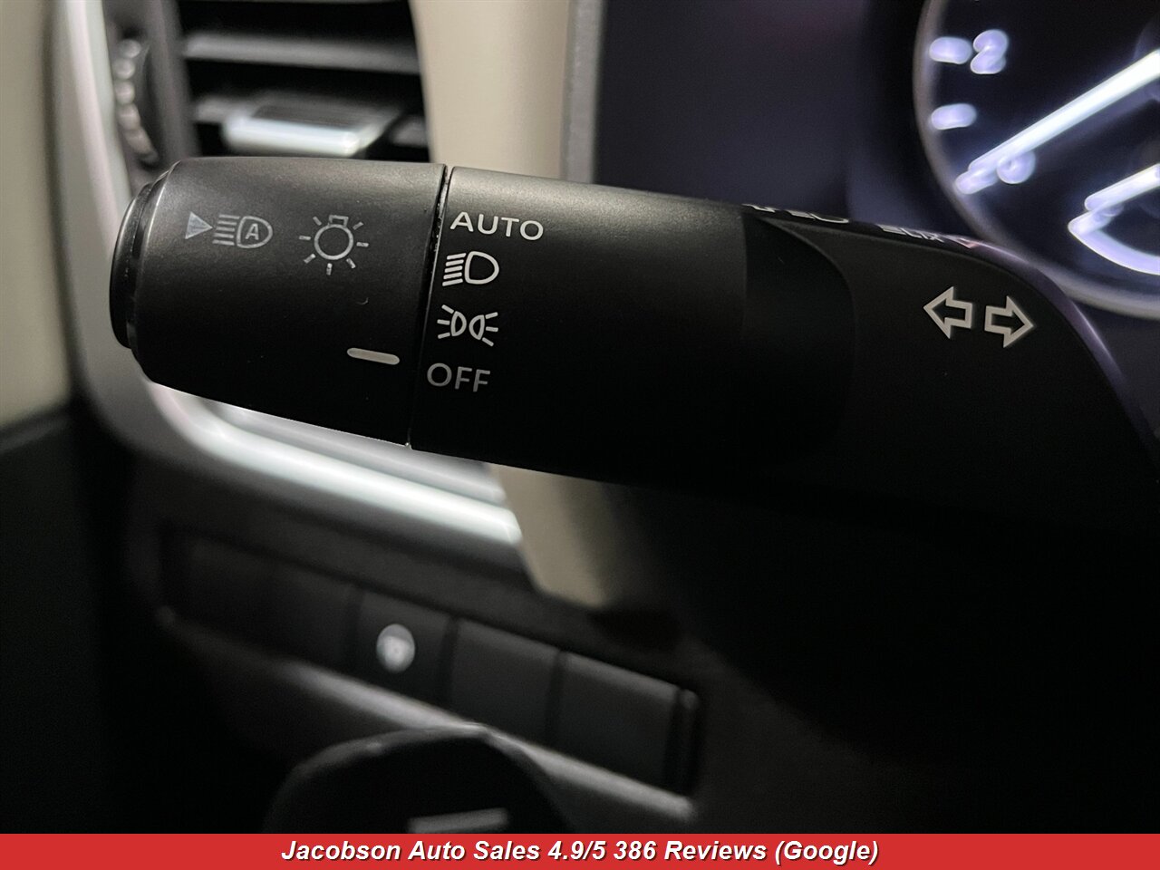2025 Nissan Rogue SV AWD - Photo 8 - Oshkosh, WI 54901