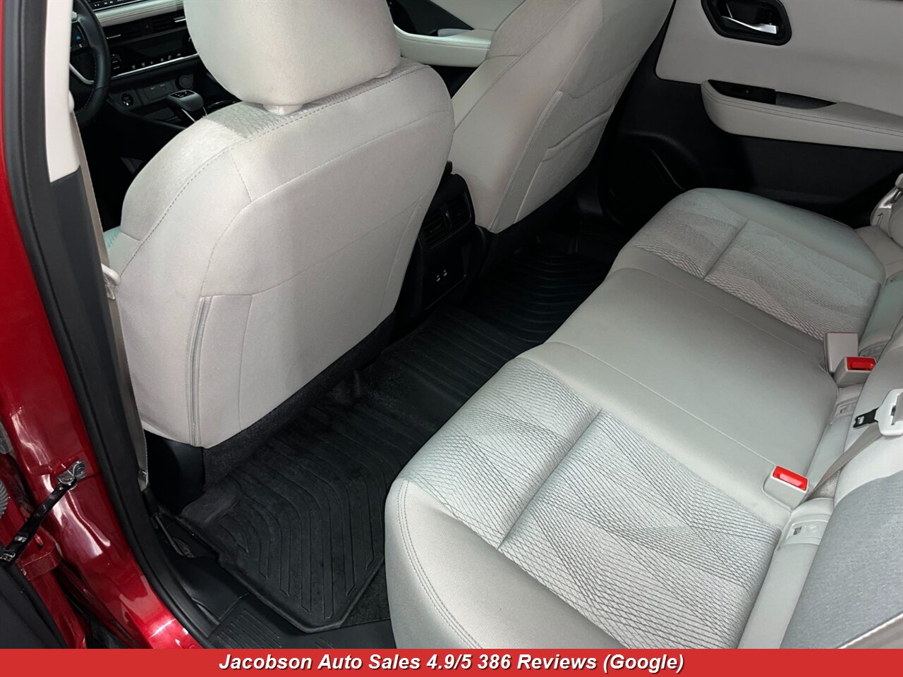 2025 Nissan Rogue SV AWD - Photo 35 - Oshkosh, WI 54901