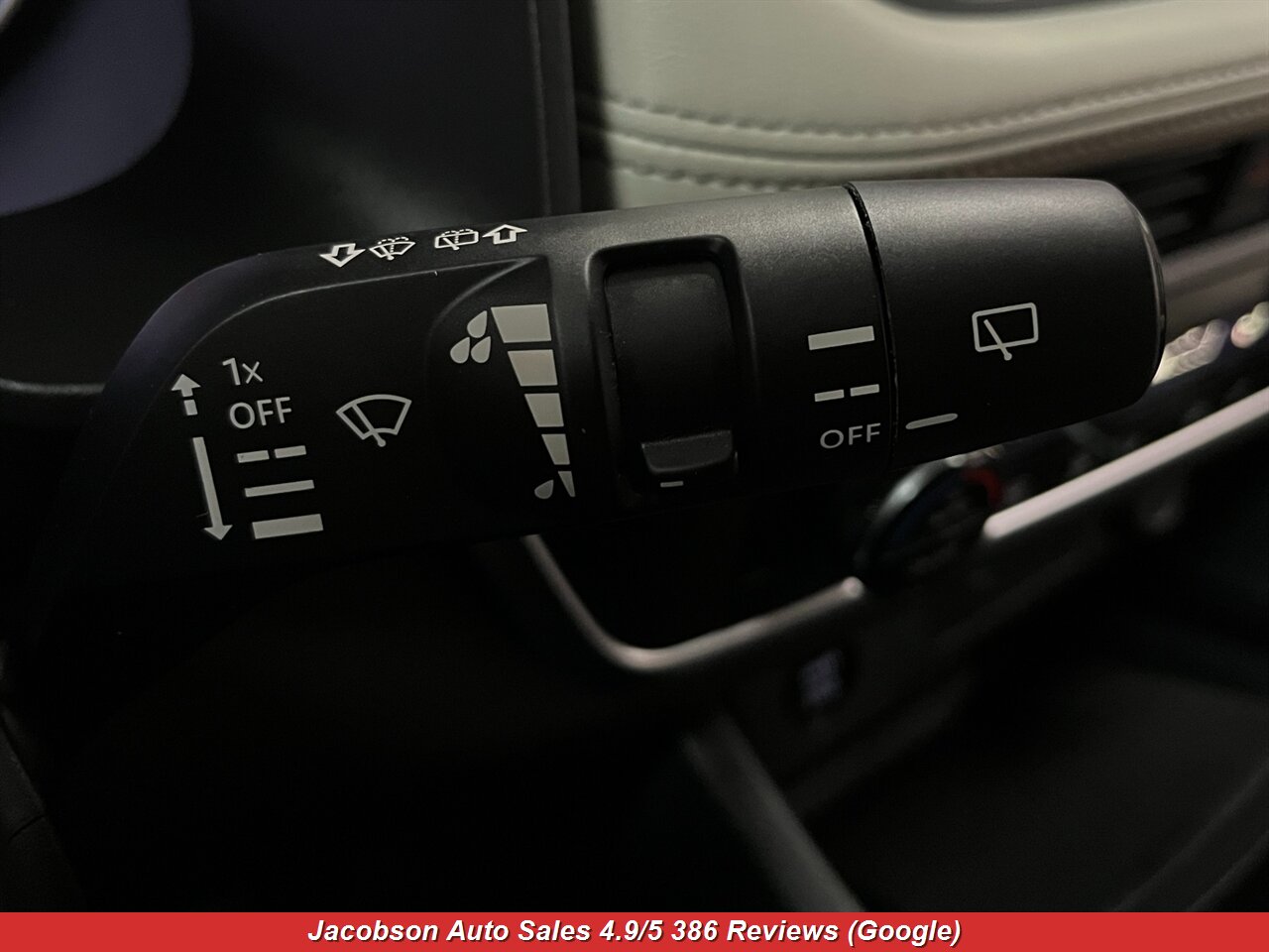 2025 Nissan Rogue SV AWD - Photo 14 - Oshkosh, WI 54901