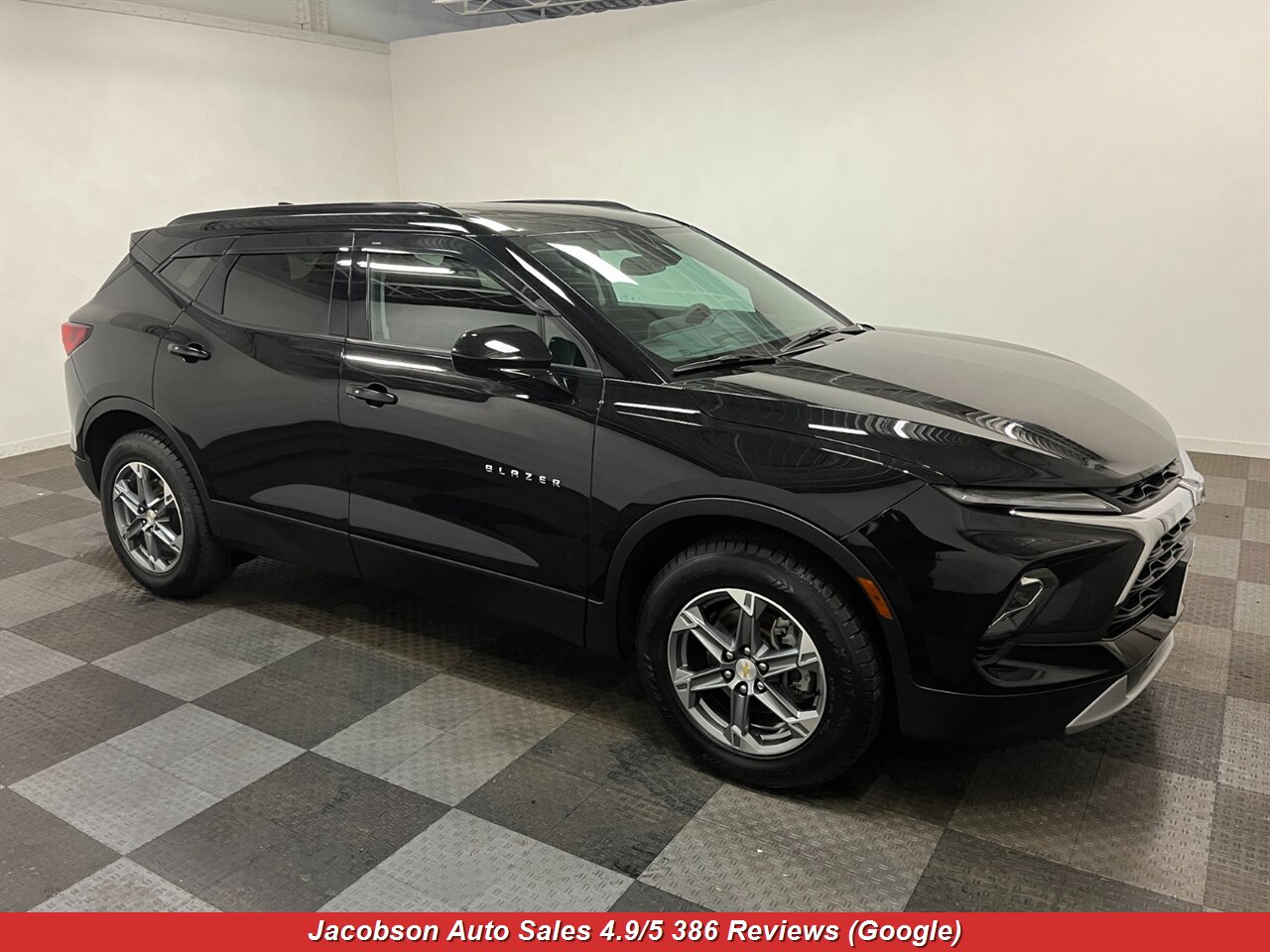 2023 Chevrolet Blazer 2LT AWD - Photo 3 - Oshkosh, WI 54901