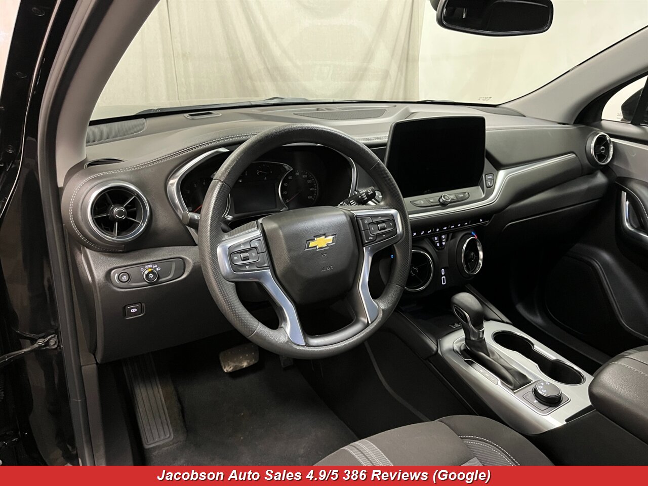 2023 Chevrolet Blazer 2LT AWD - Photo 5 - Oshkosh, WI 54901