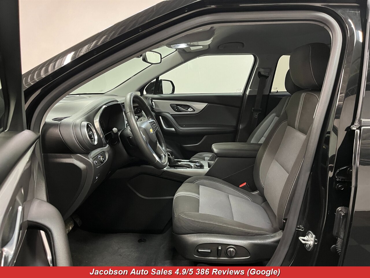 2023 Chevrolet Blazer 2LT AWD - Photo 32 - Oshkosh, WI 54901