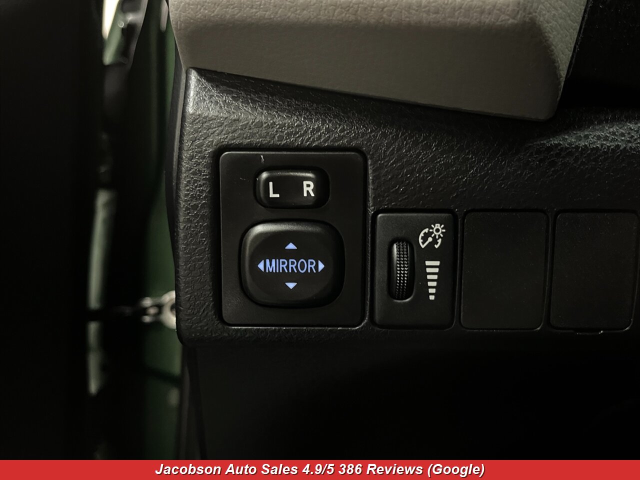 2014 Toyota Corolla LE Eco - Photo 3 - Oshkosh, WI 54901