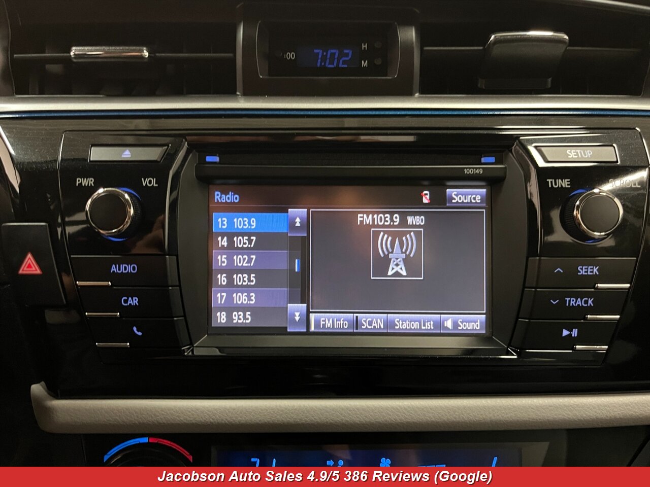 2014 Toyota Corolla LE Eco - Photo 10 - Oshkosh, WI 54901
