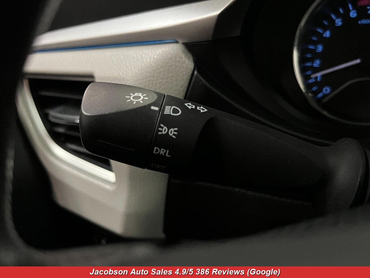 2014 Toyota Corolla LE Eco - Photo 4 - Oshkosh, WI 54901