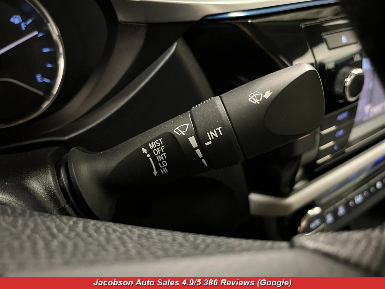 2014 Toyota Corolla LE Eco - Photo 5 - Oshkosh, WI 54901
