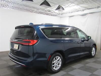 2021 Chrysler Pacifica Touring L   - Photo 47 - Oshkosh, WI 54901