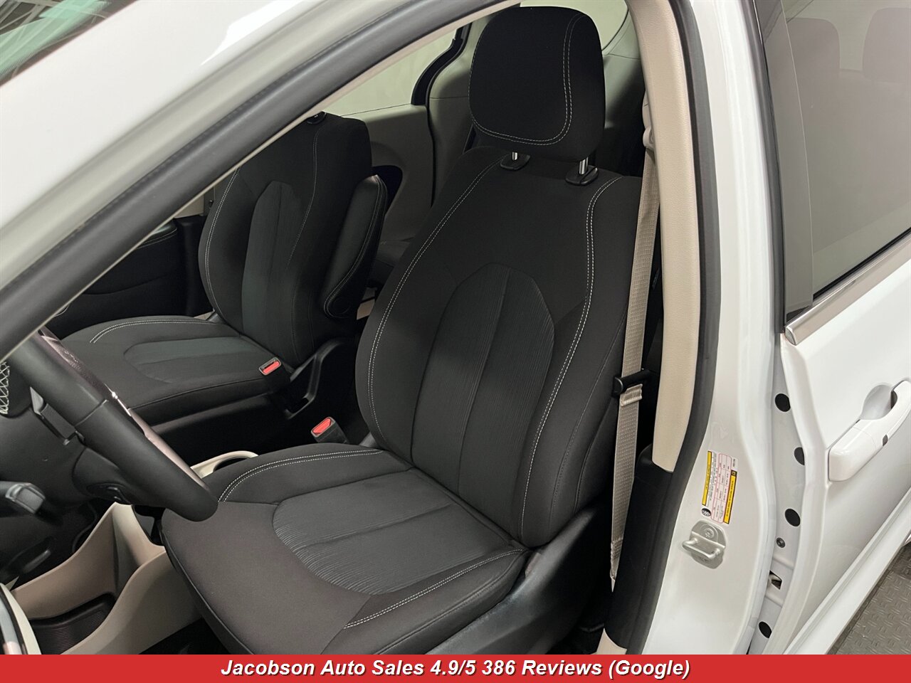 2023 Chrysler Voyager LX - Photo 60 - Oshkosh, WI 54901