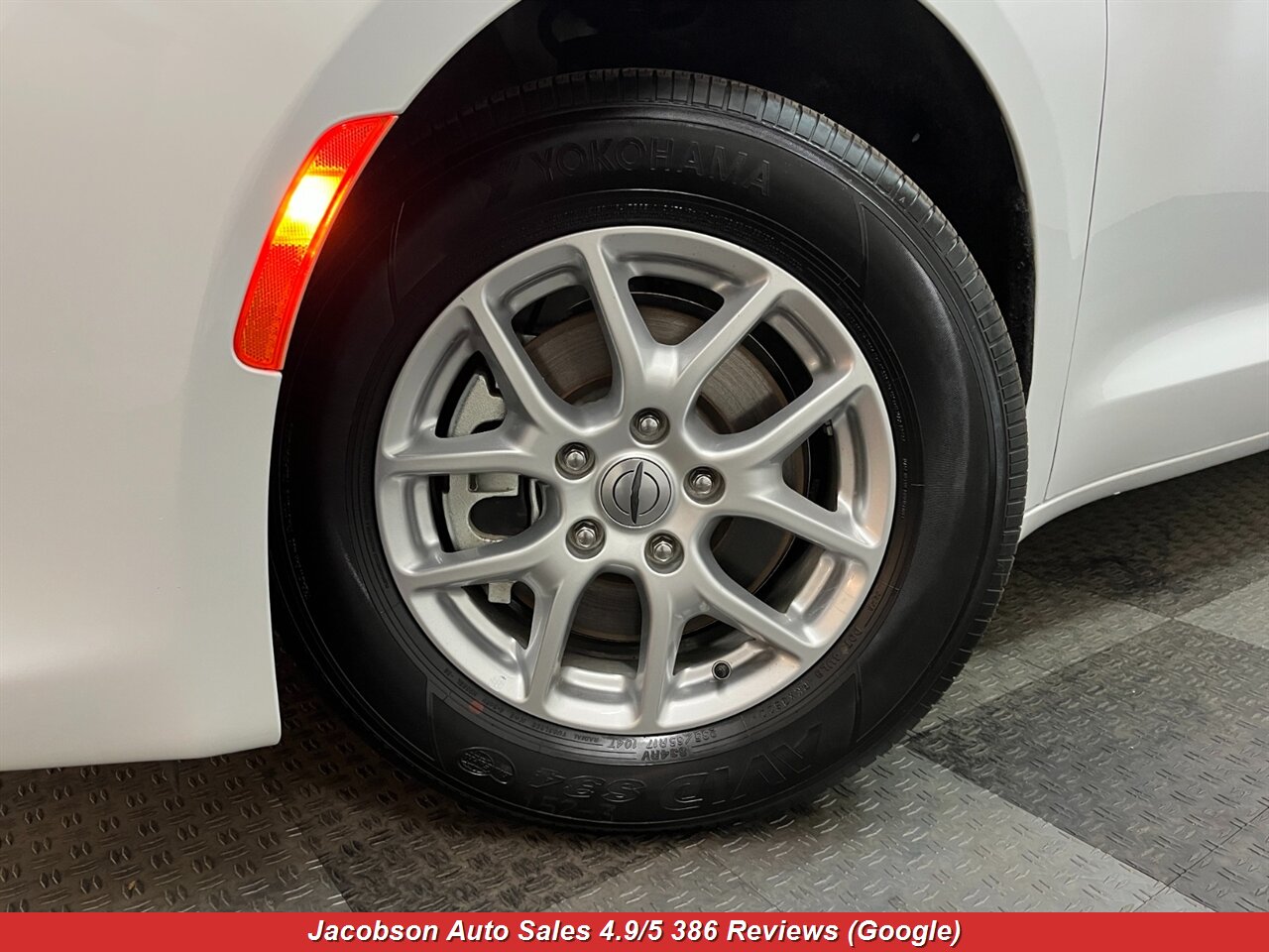 2023 Chrysler Voyager LX - Photo 59 - Oshkosh, WI 54901