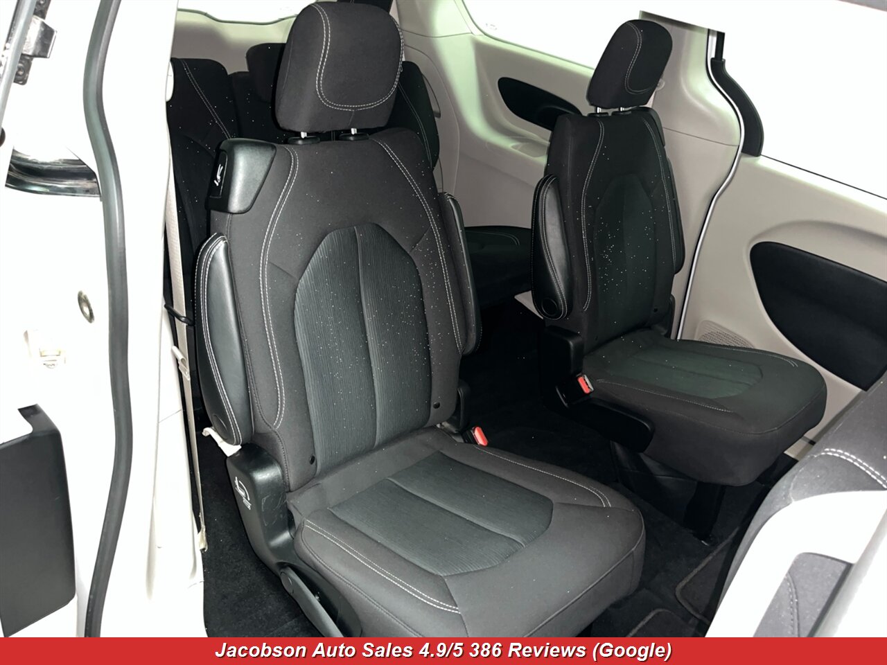 2023 Chrysler Voyager LX - Photo 47 - Oshkosh, WI 54901