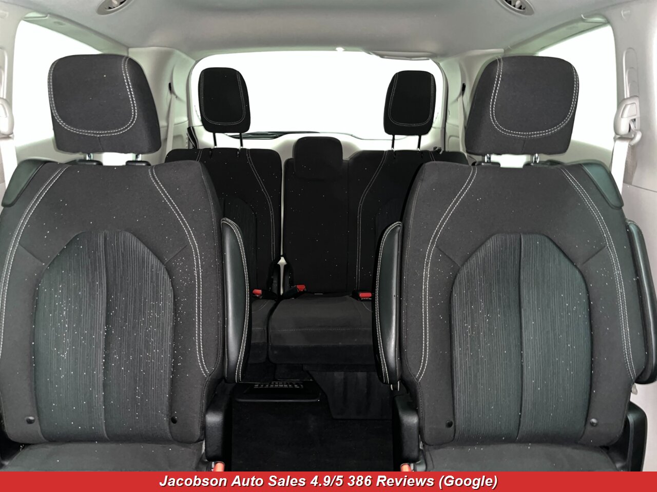 2023 Chrysler Voyager LX - Photo 24 - Oshkosh, WI 54901