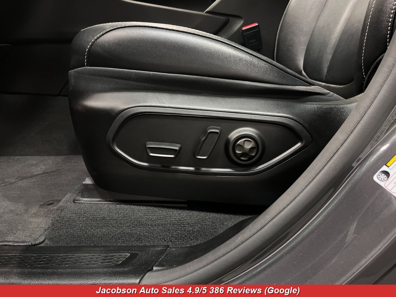 2022 Jeep Grand Cherokee 4xe 4x4 - Photo 34 - Oshkosh, WI 54901