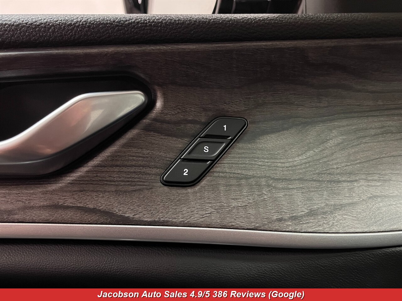 2022 Jeep Grand Cherokee 4xe 4x4 - Photo 30 - Oshkosh, WI 54901