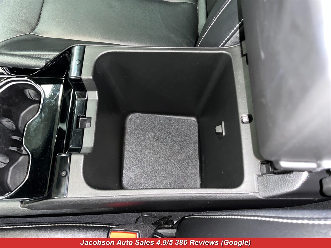 2022 Jeep Grand Cherokee 4xe 4x4 - Photo 25 - Oshkosh, WI 54901