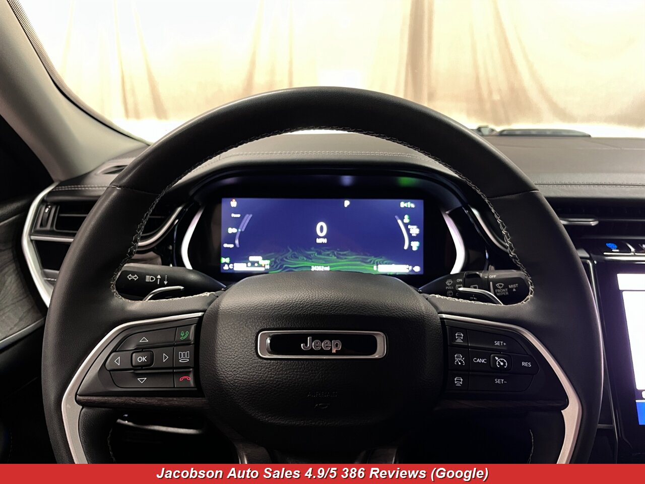 2022 Jeep Grand Cherokee 4xe 4x4 - Photo 9 - Oshkosh, WI 54901