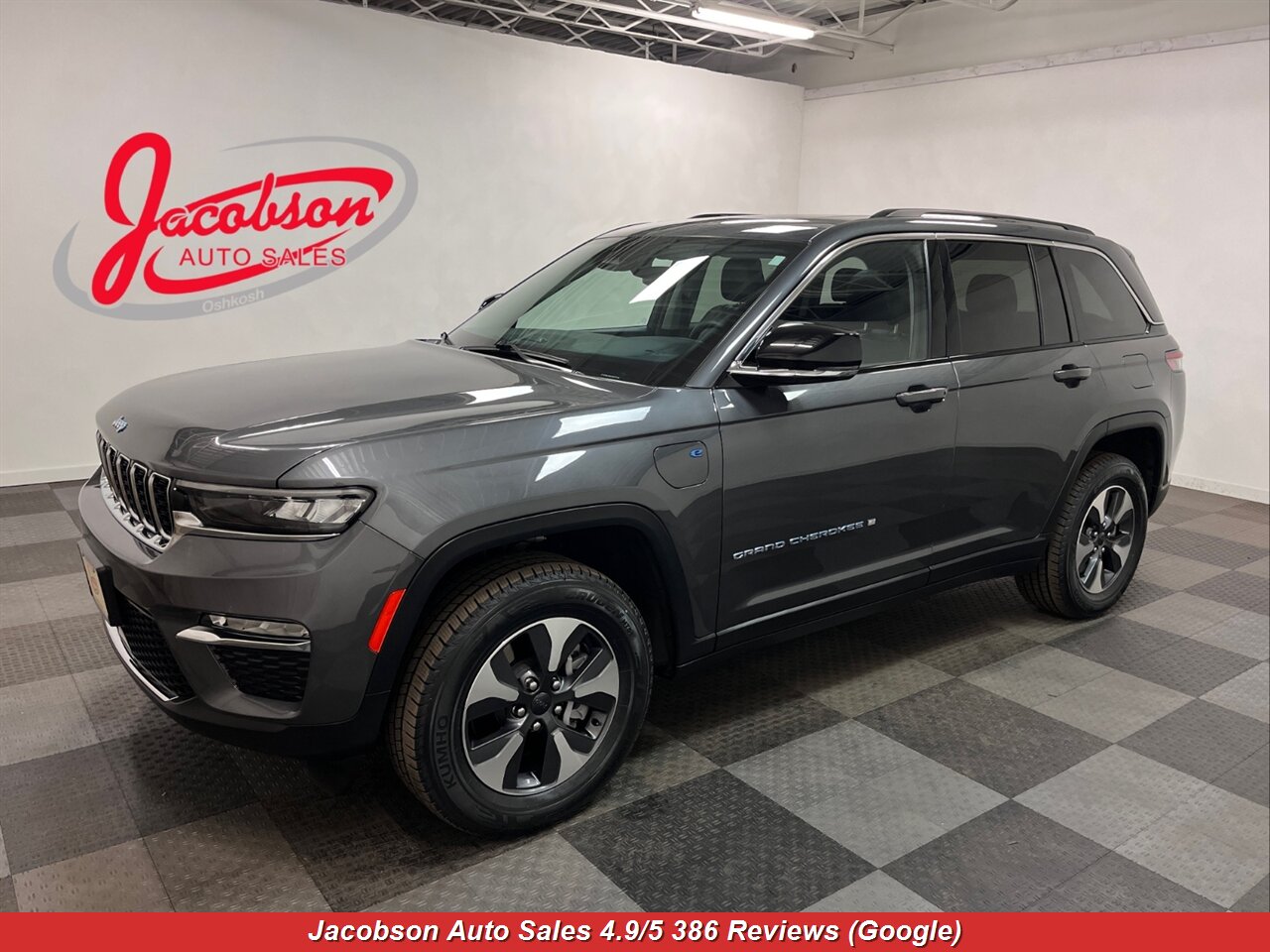 2022 Jeep Grand Cherokee 4xe 4x4   - Photo 1 - Oshkosh, WI 54901