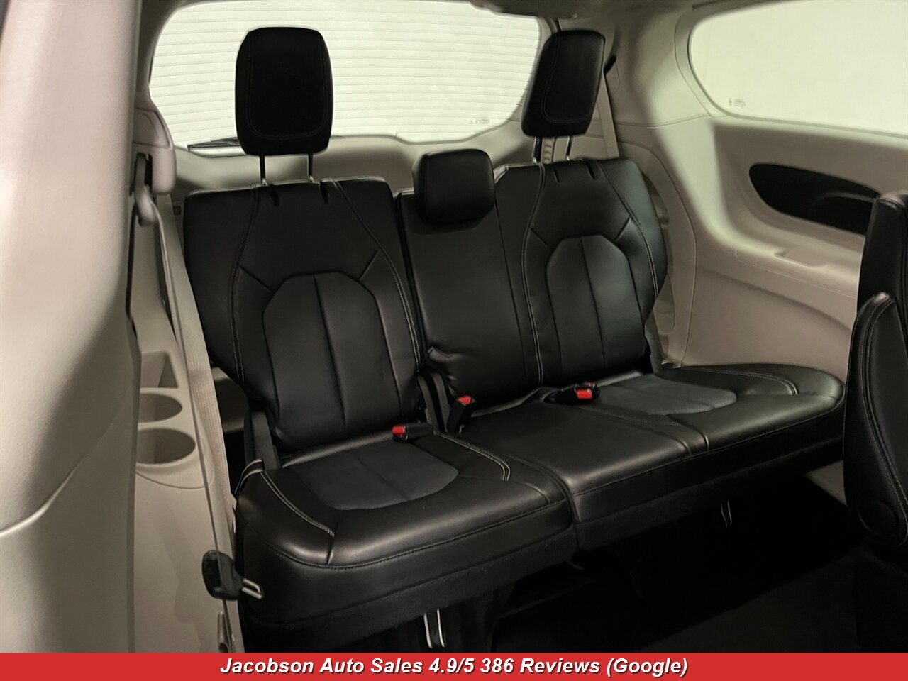 2024 Chrysler Pacifica Touring L - Photo 53 - Oshkosh, WI 54901