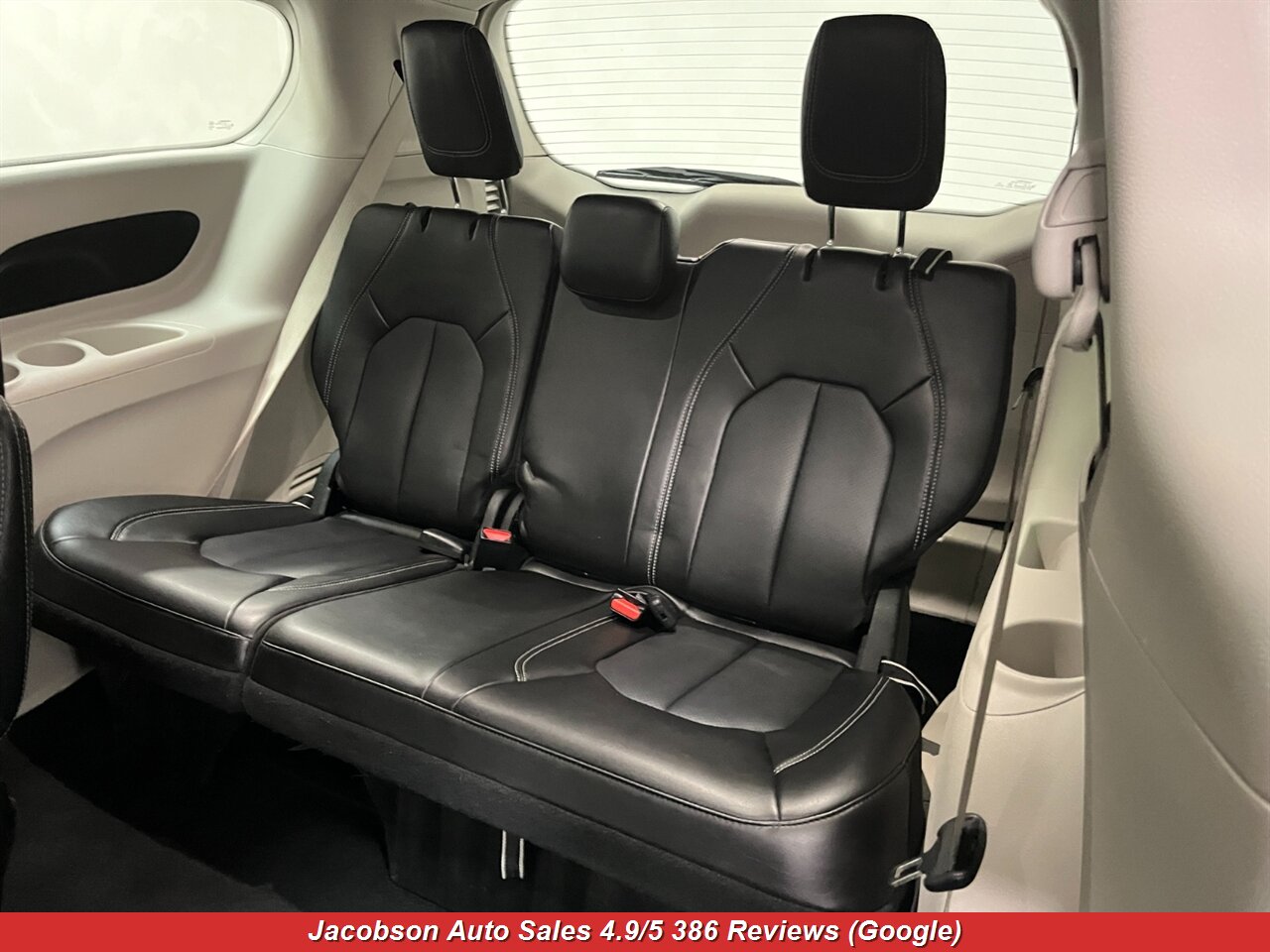 2024 Chrysler Pacifica Touring L - Photo 40 - Oshkosh, WI 54901