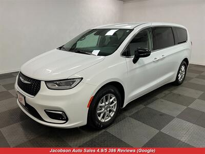 2024 Chrysler Pacifica Touring L Van