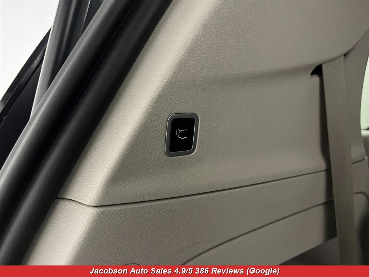 2024 Chrysler Pacifica Touring L - Photo 46 - Oshkosh, WI 54901
