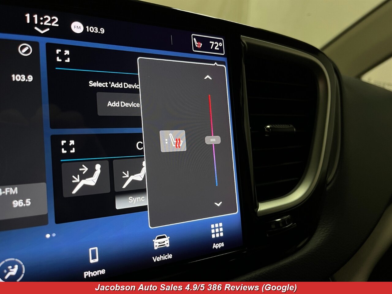 2024 Chrysler Pacifica Touring L - Photo 17 - Oshkosh, WI 54901