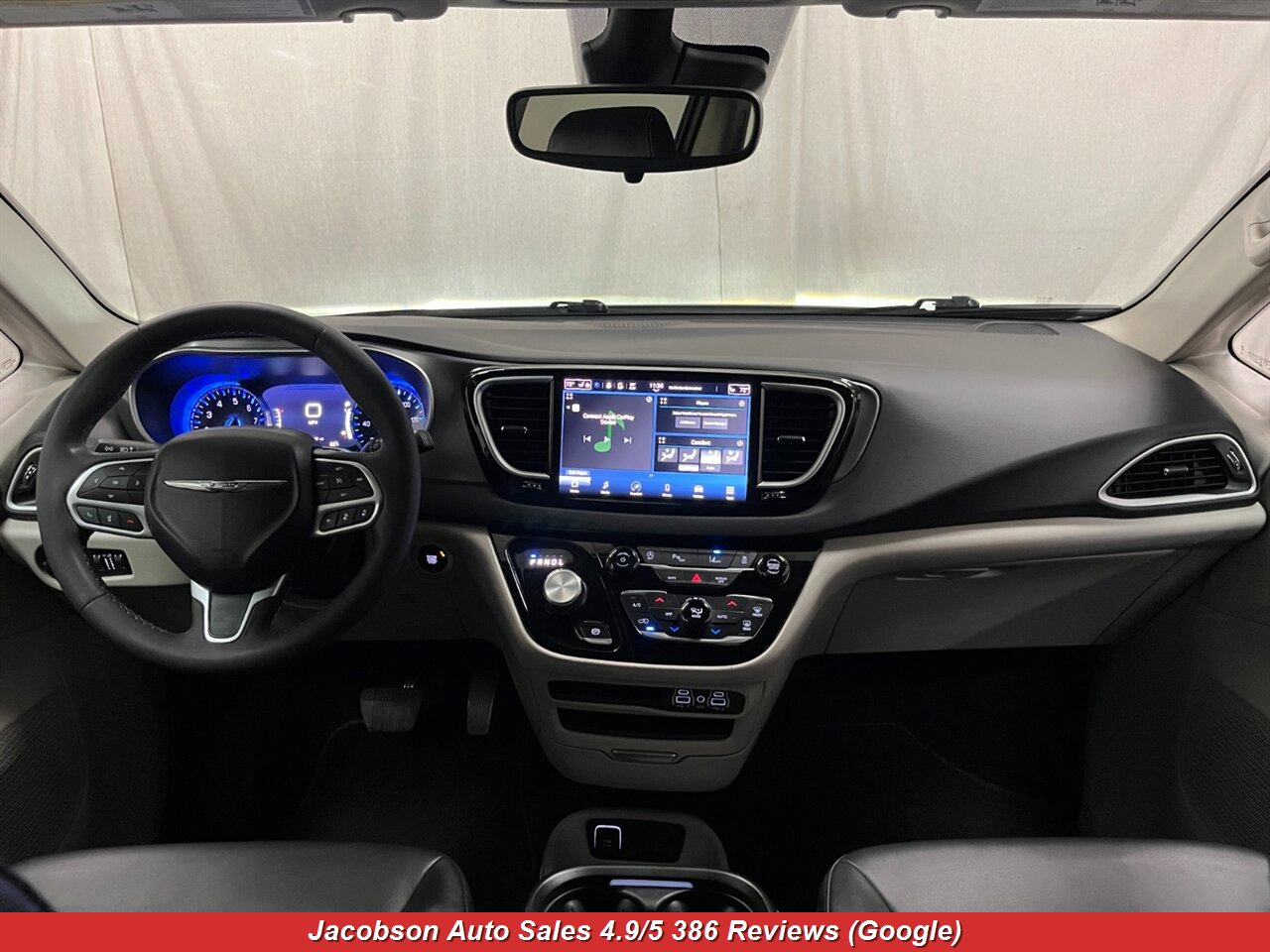 2024 Chrysler Pacifica Touring L - Photo 63 - Oshkosh, WI 54901