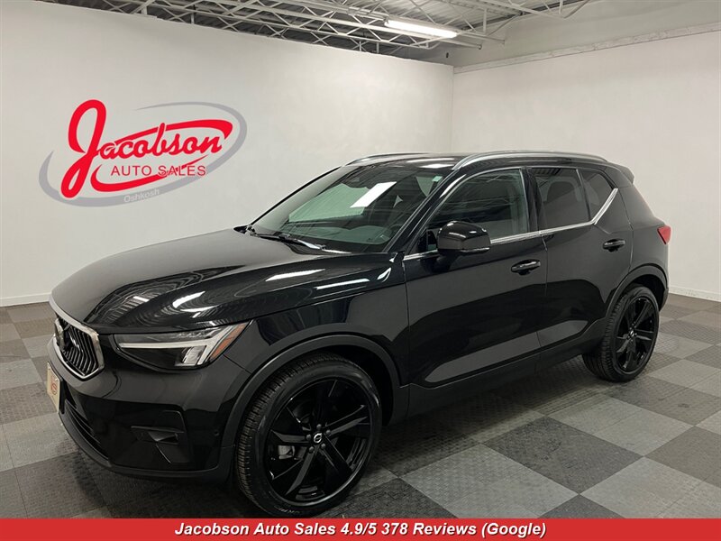 2023 Volvo XC40 B5 Ultimate Bright Theme AWD  