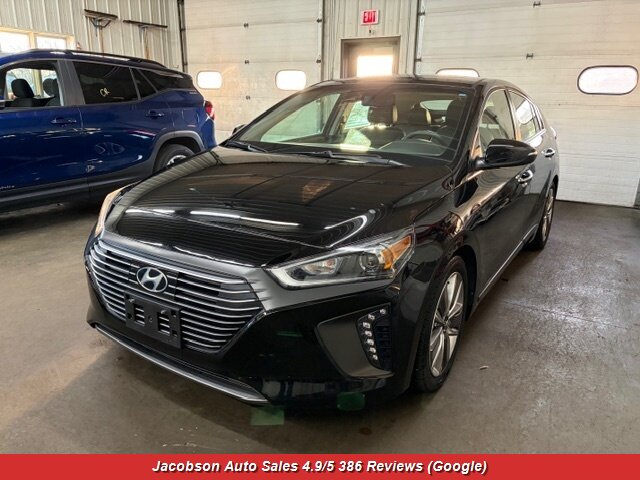 2019 Hyundai IONIQ Hybrid Limited   - Photo 1 - Oshkosh, WI 54901
