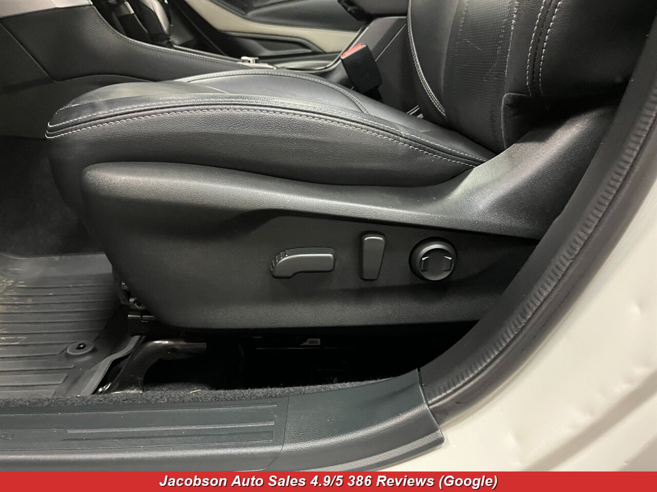 2023 Subaru Forester Limited AWD - Photo 34 - Oshkosh, WI 54901