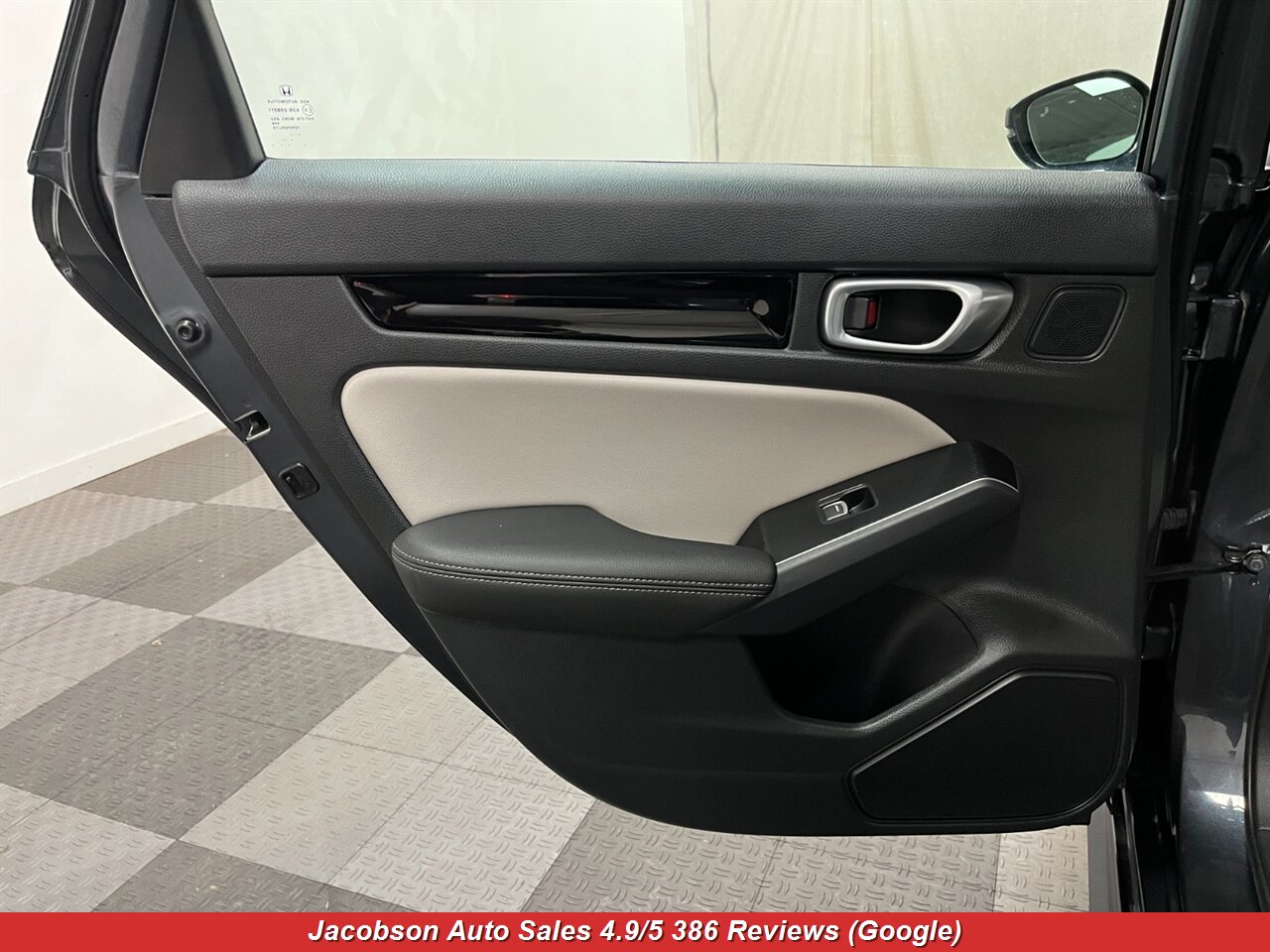 2023 Honda Civic Touring - Photo 33 - Oshkosh, WI 54901
