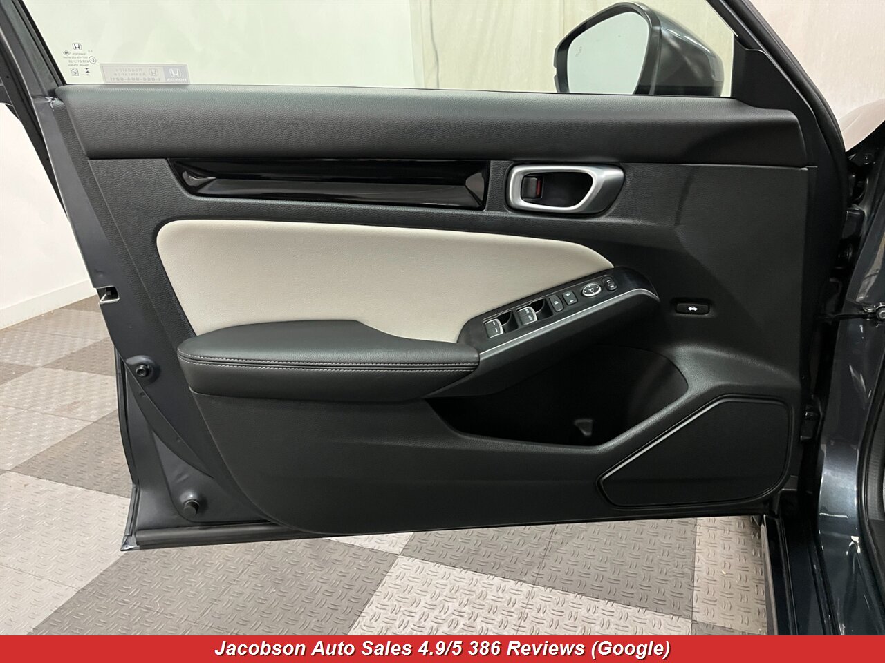 2023 Honda Civic Touring - Photo 28 - Oshkosh, WI 54901