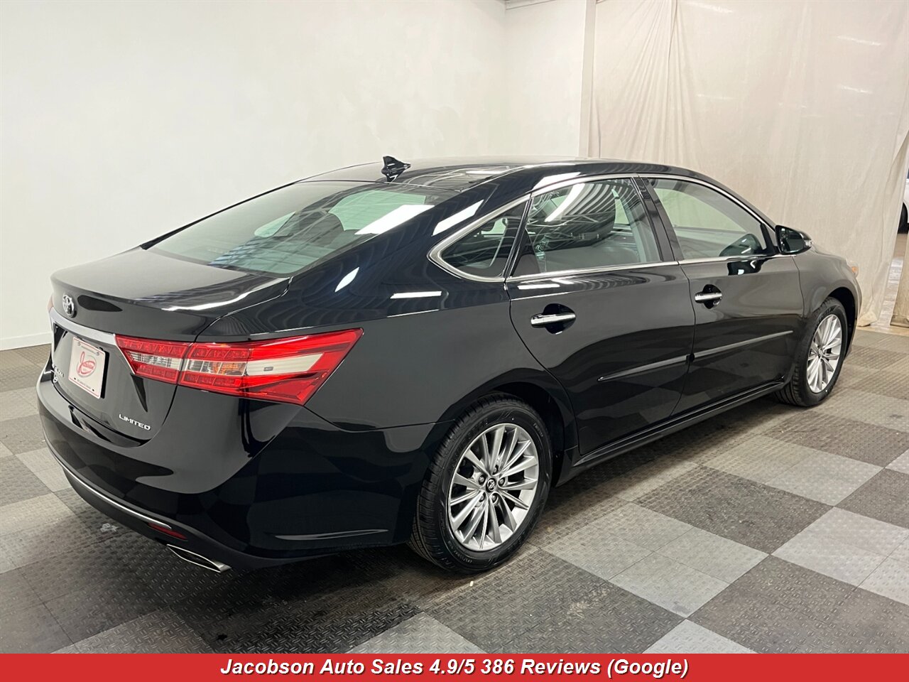 2018 Toyota Avalon Limited - Photo 48 - Oshkosh, WI 54901