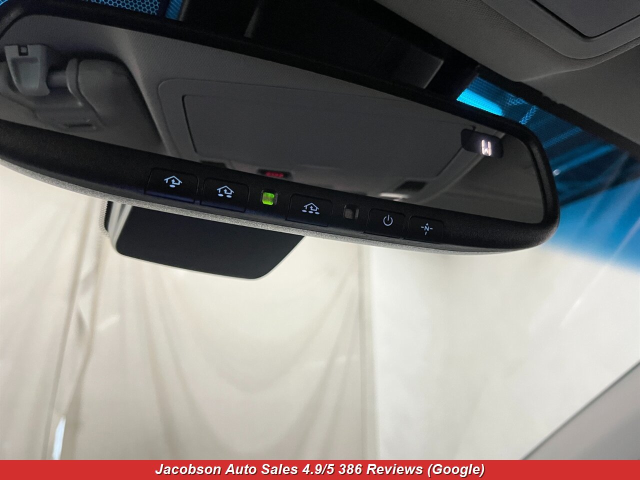 2018 Toyota Avalon Limited - Photo 28 - Oshkosh, WI 54901