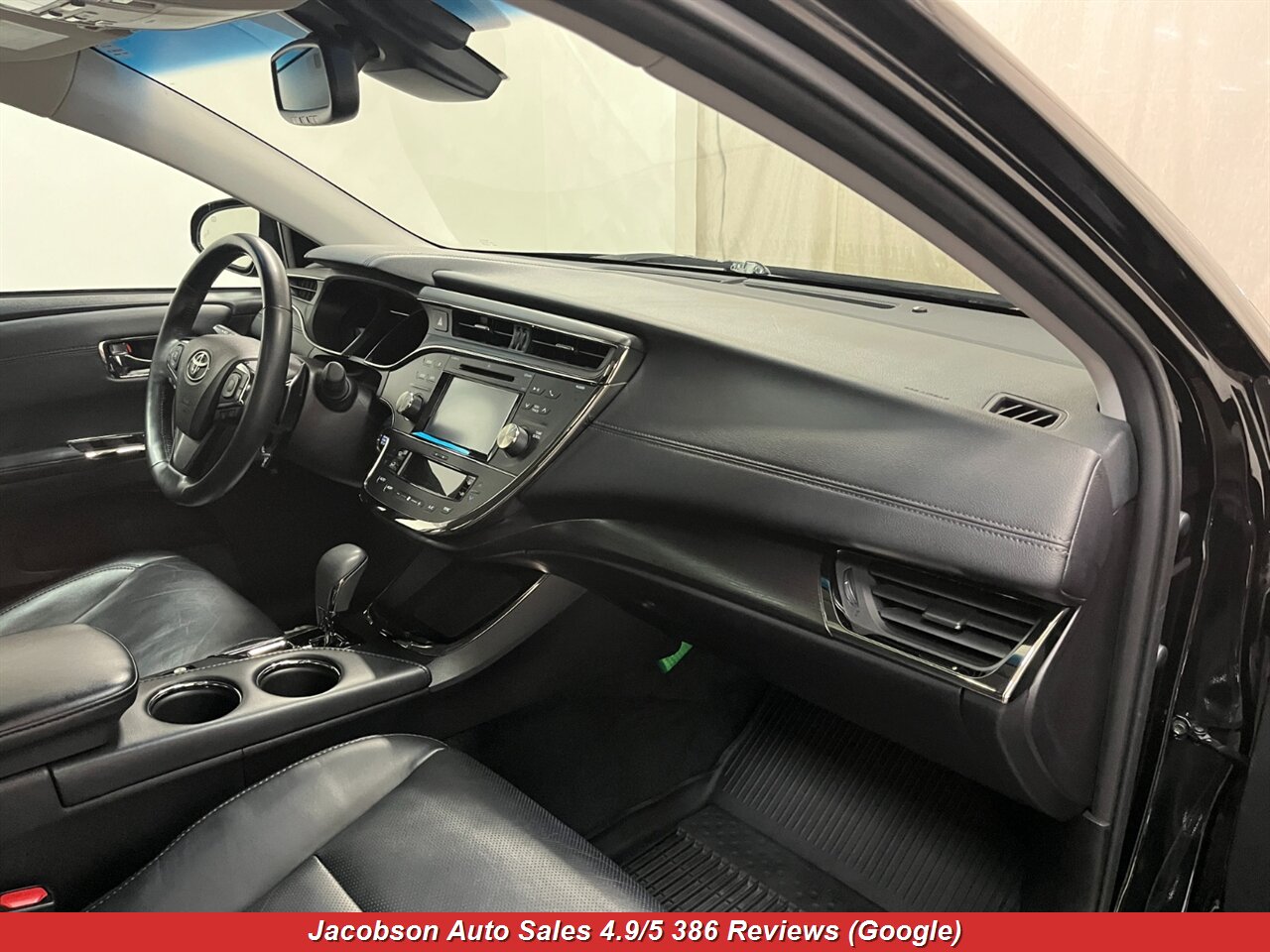 2018 Toyota Avalon Limited - Photo 46 - Oshkosh, WI 54901