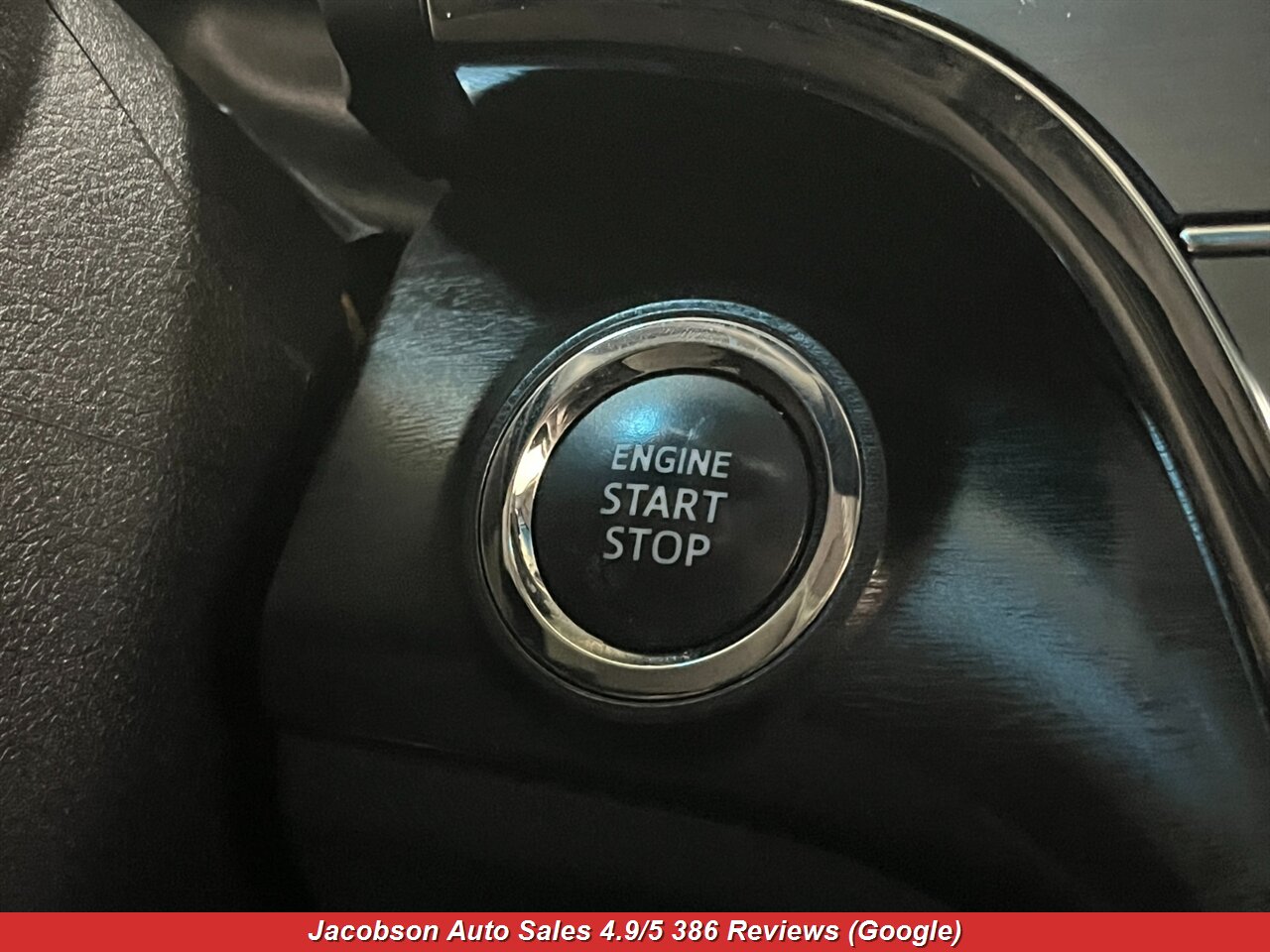 2018 Toyota Avalon Limited - Photo 16 - Oshkosh, WI 54901