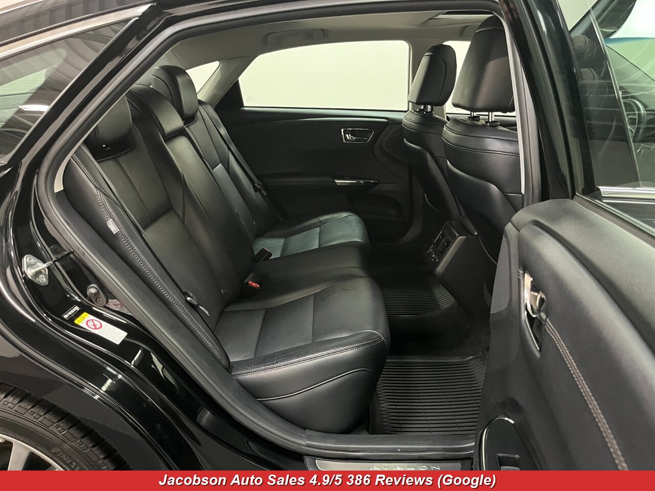 2018 Toyota Avalon Limited - Photo 42 - Oshkosh, WI 54901