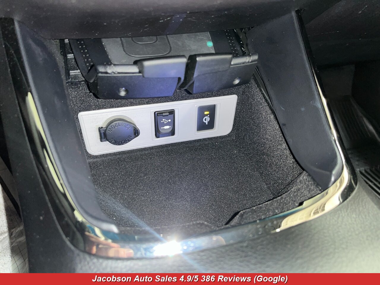 2018 Toyota Avalon Limited - Photo 23 - Oshkosh, WI 54901