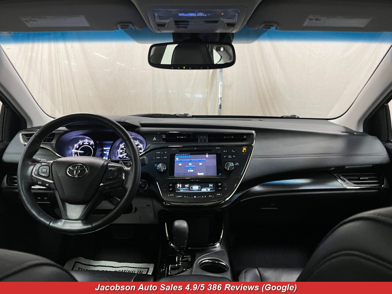 2018 Toyota Avalon Limited - Photo 17 - Oshkosh, WI 54901