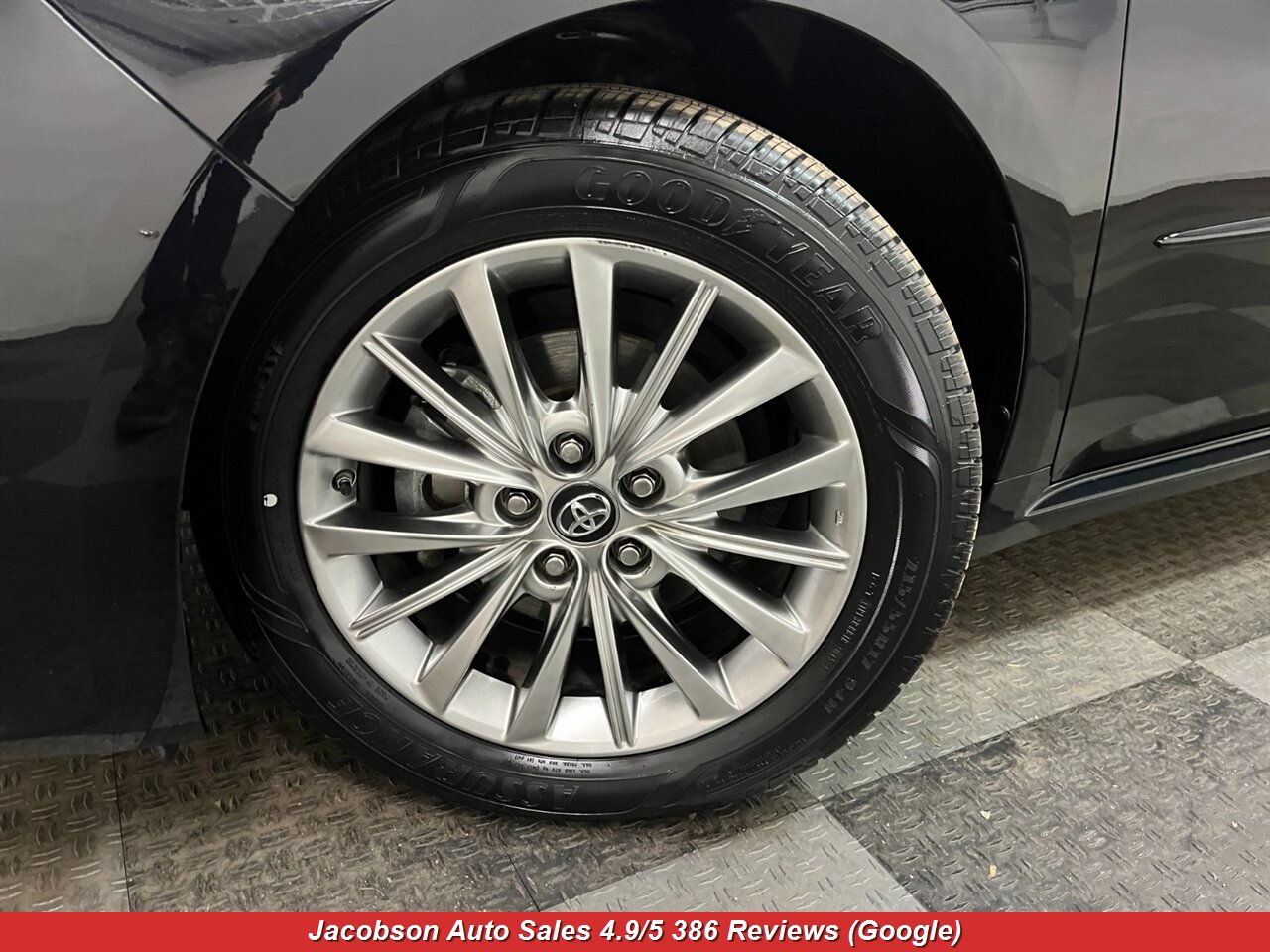 2018 Toyota Avalon Limited - Photo 54 - Oshkosh, WI 54901