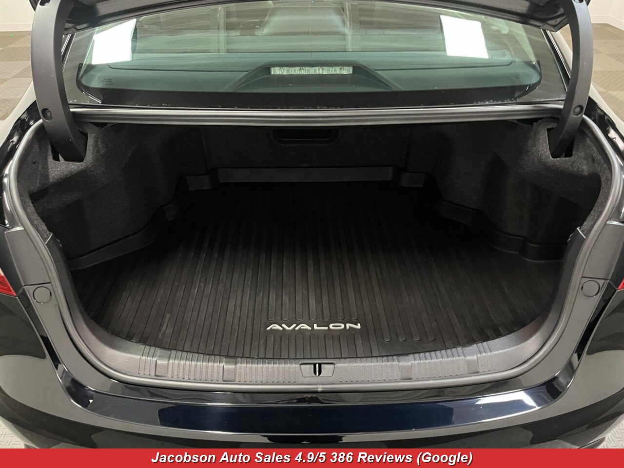 2018 Toyota Avalon Limited - Photo 51 - Oshkosh, WI 54901