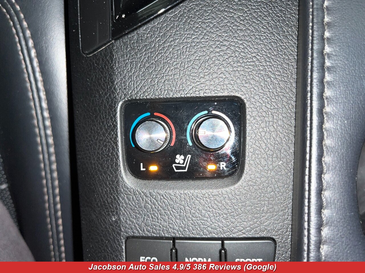 2018 Toyota Avalon Limited - Photo 25 - Oshkosh, WI 54901