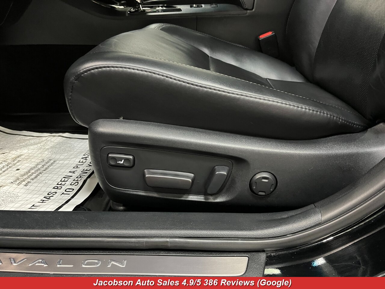 2018 Toyota Avalon Limited - Photo 35 - Oshkosh, WI 54901