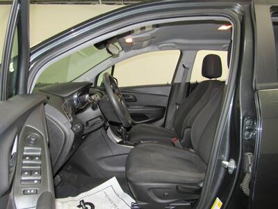 2020 Chevrolet Trax LS   - Photo 23 - Oshkosh, WI 54901