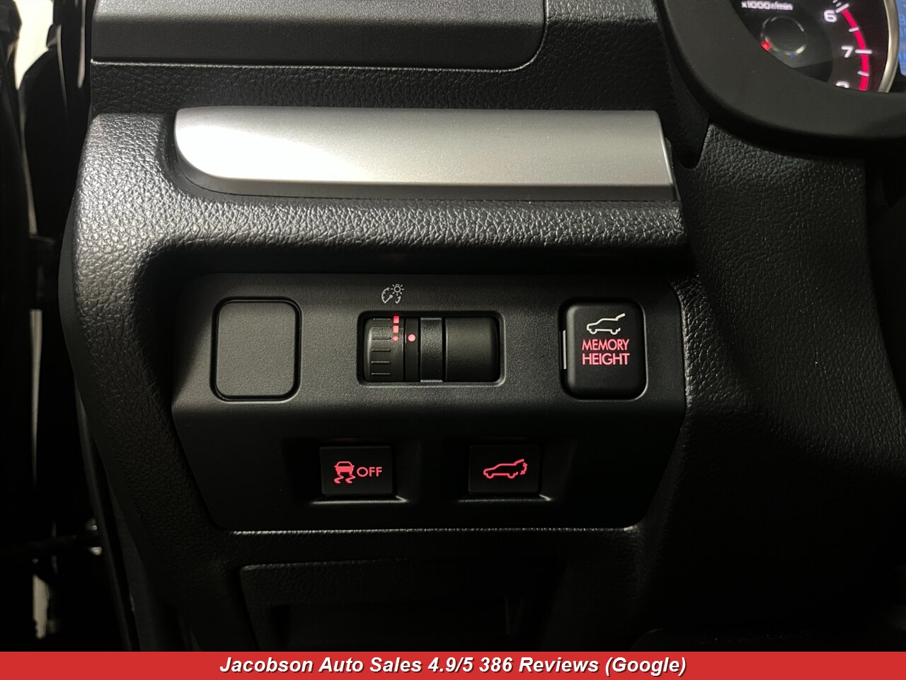 2014 Subaru Forester 2.5i Limited AWD - Photo 6 - Oshkosh, WI 54901