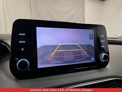 2022 Hyundai SANTA FE SEL AWD   - Photo 13 - Oshkosh, WI 54901