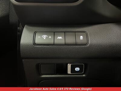 2022 Hyundai SANTA FE SEL AWD   - Photo 4 - Oshkosh, WI 54901