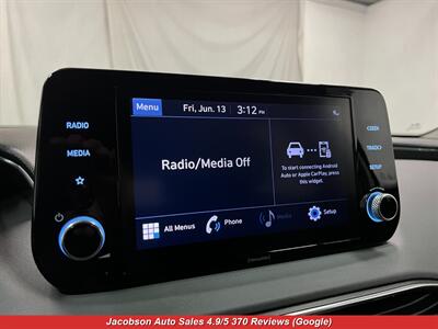 2022 Hyundai SANTA FE SEL AWD   - Photo 12 - Oshkosh, WI 54901
