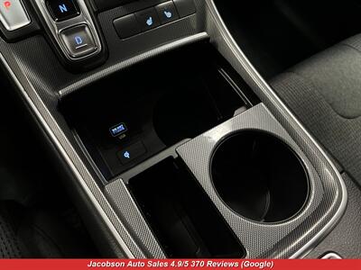 2022 Hyundai SANTA FE SEL AWD   - Photo 18 - Oshkosh, WI 54901